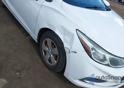 2018 Chevrolet Cruze Ls Auto z USA, uszkodzony, nr VIN 1G1BC5SM4J7164981